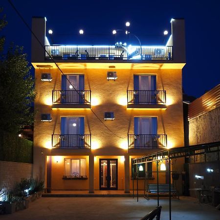 Hotel Banihills Tiflis Exterior foto