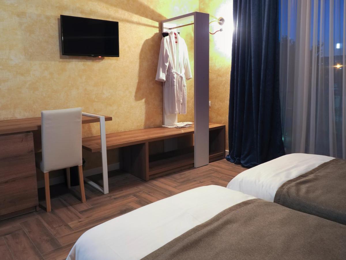 Hotel Banihills Tiflis Exterior foto