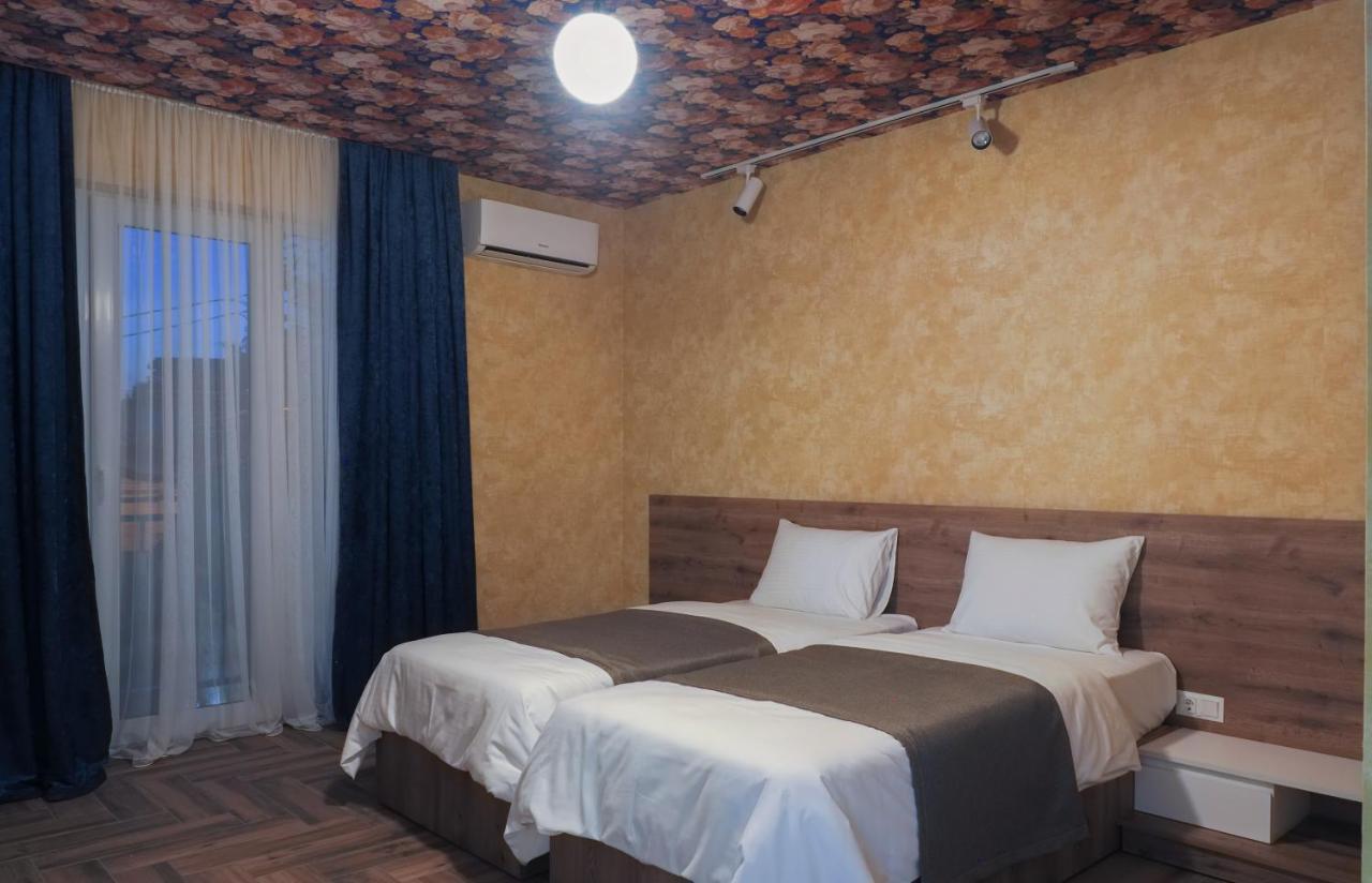 Hotel Banihills Tiflis Exterior foto