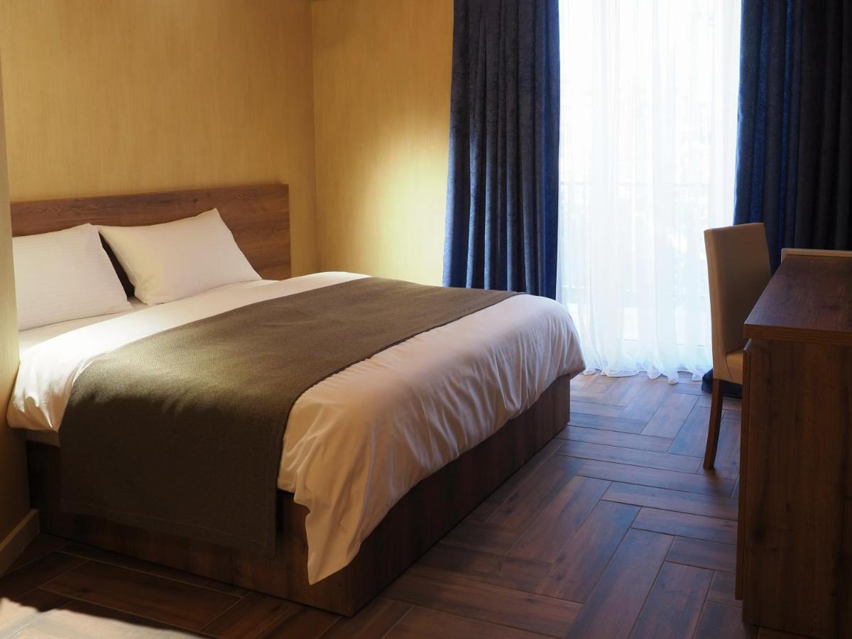 Hotel Banihills Tiflis Exterior foto