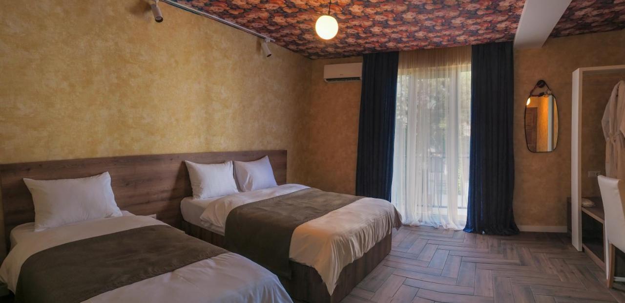 Hotel Banihills Tiflis Exterior foto