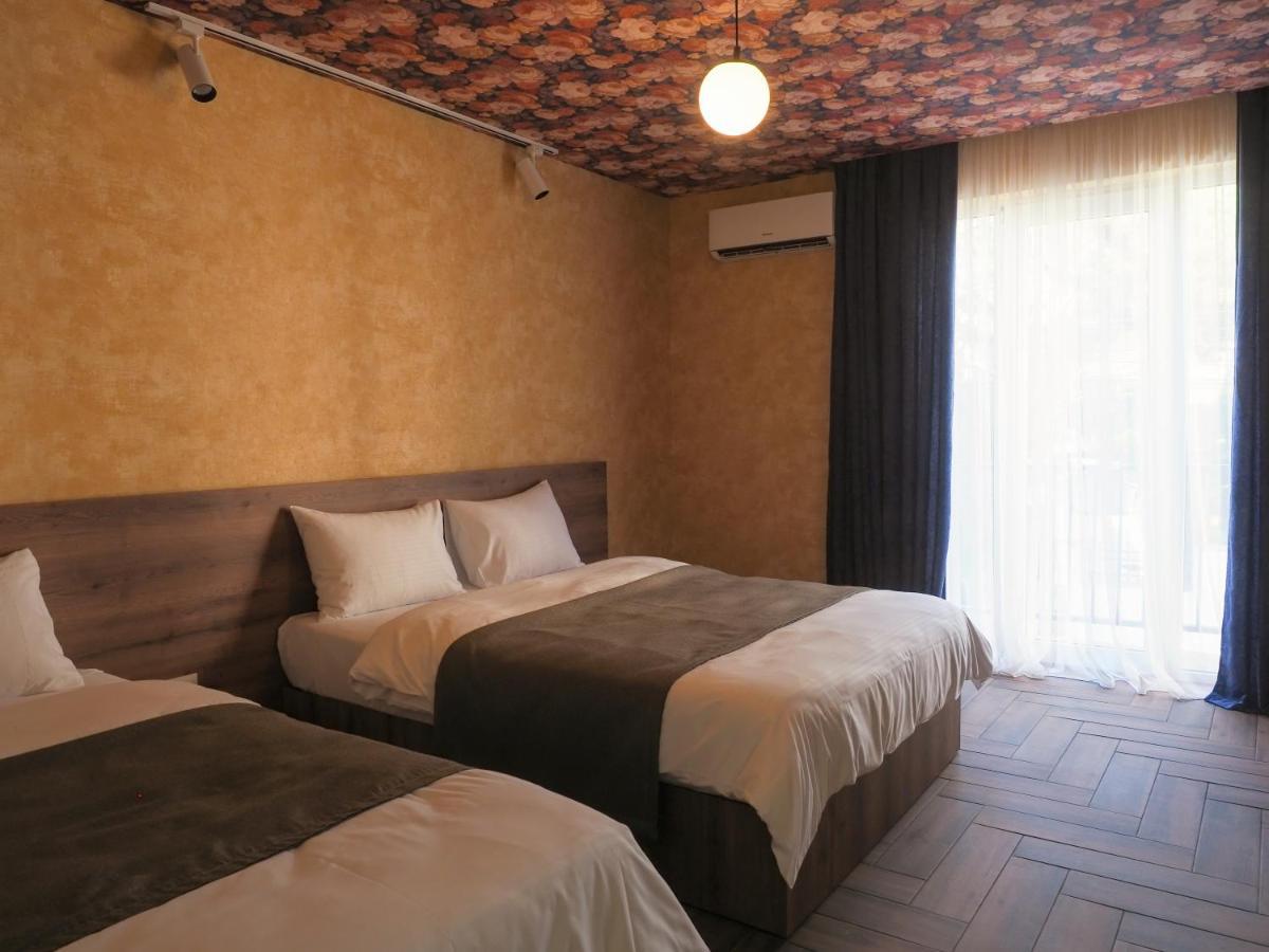 Hotel Banihills Tiflis Exterior foto